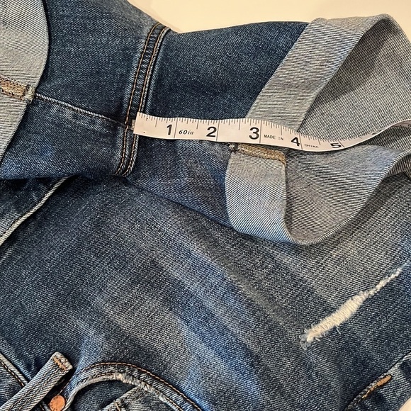 Level 99 3 1/2” Inseam Cuffed High Rise Shorts Size 29 - Picture 4 of 16